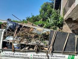 Best Yard Waste Removal  in Oakbrook, KY